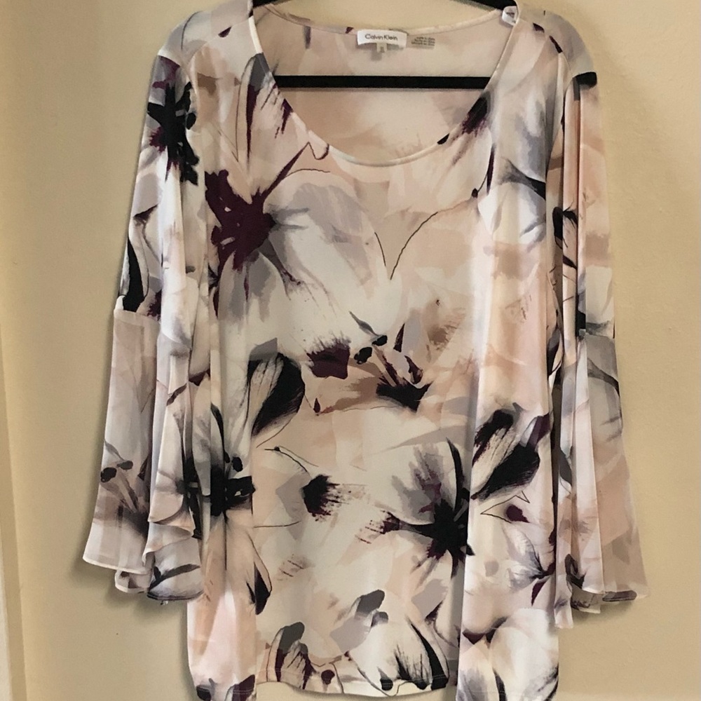 Bell sleeve at wrist